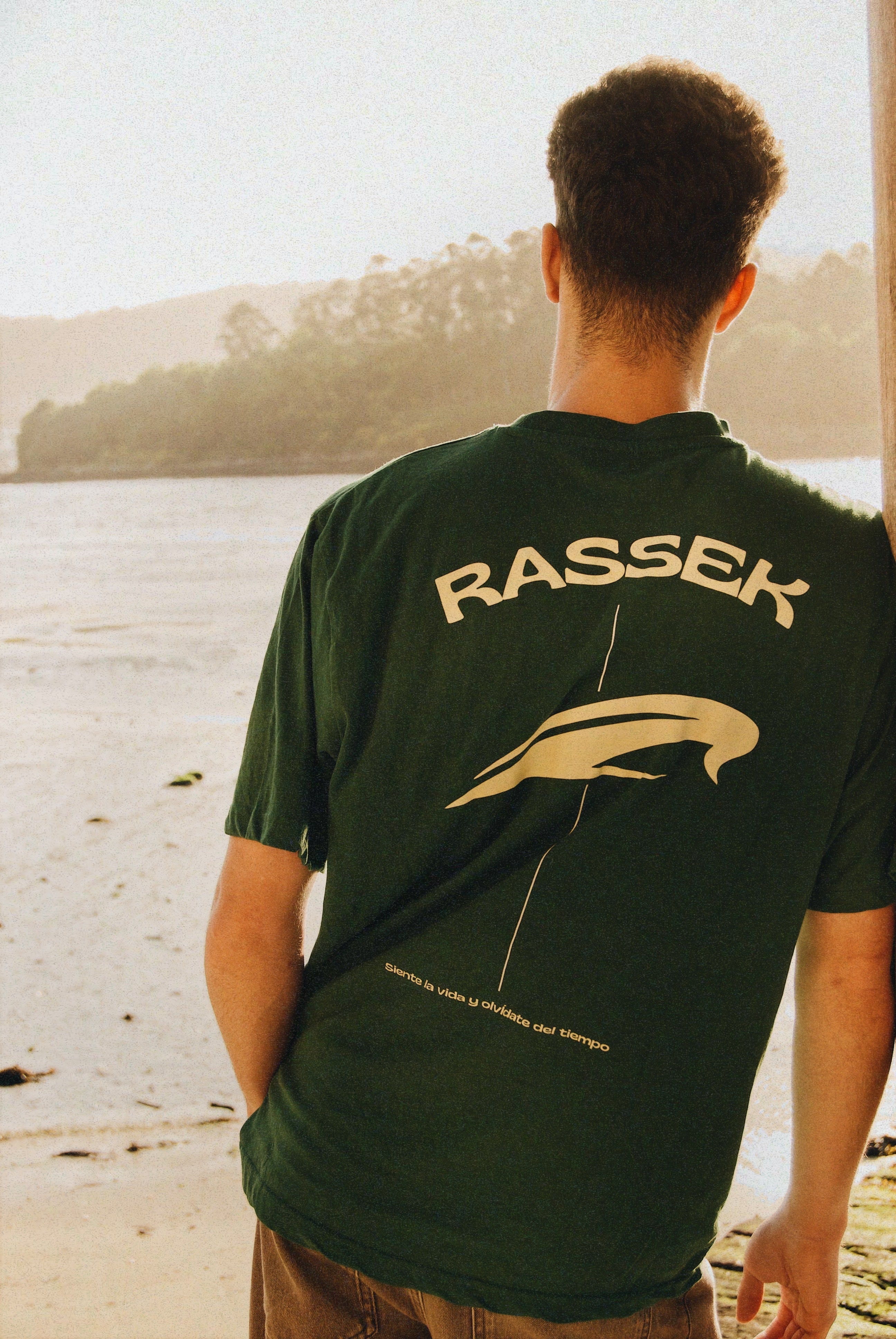 ESSENTIAL TEE